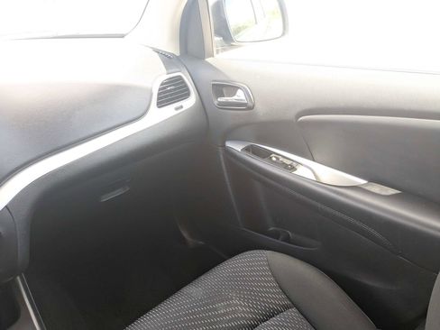 Used 2019 Dodge Journey SE w/ Premium Group FWD image 22