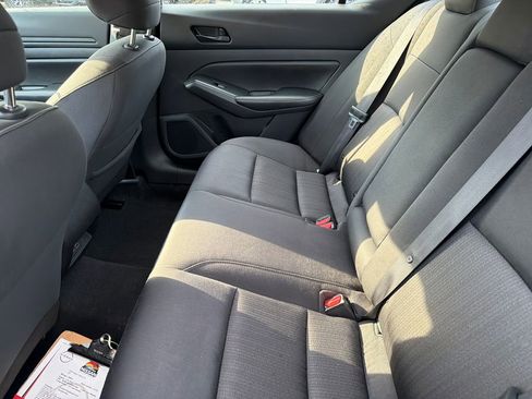 Used 2024 Nissan Altima 2.5 SV FWD image 31