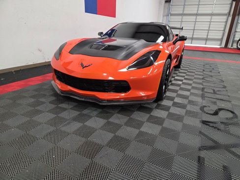 Used 2019 Chevrolet Corvette Z06 RWD image 3