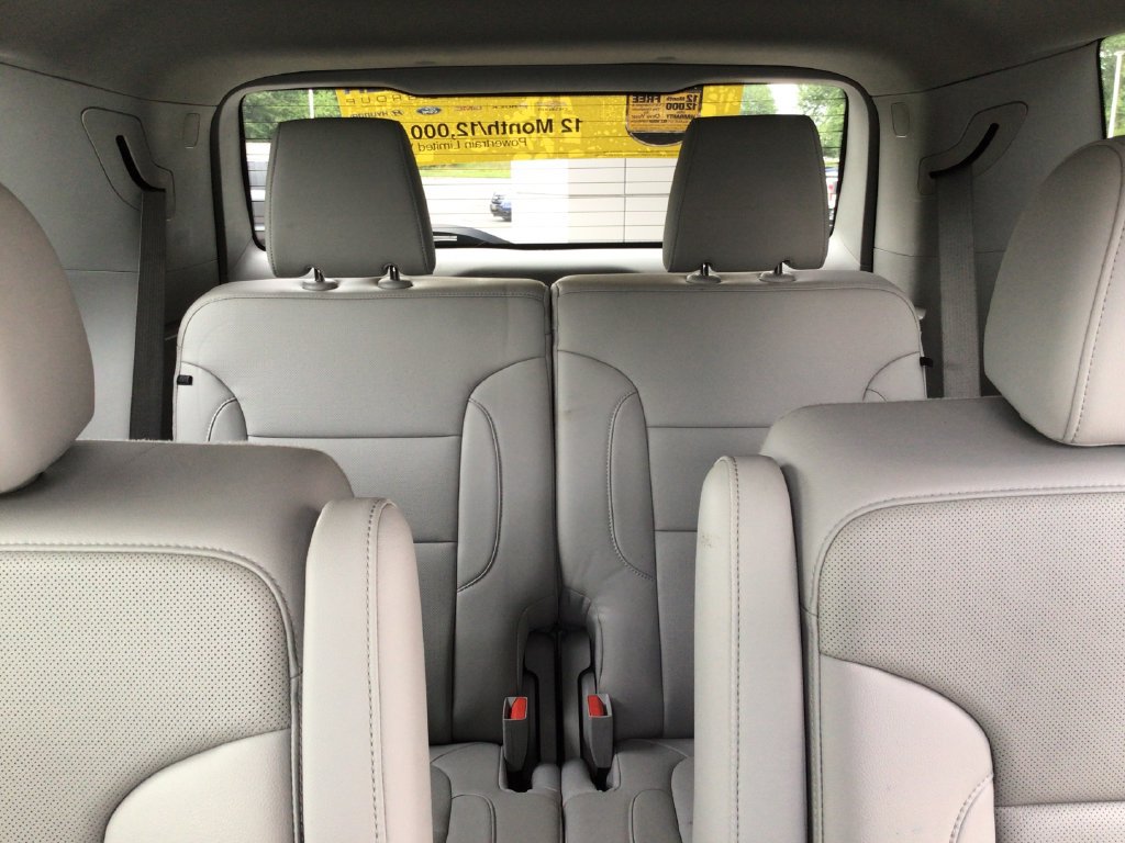Used 2023 GMC Acadia SLT w/ Technology Package AWD/4WD image 37