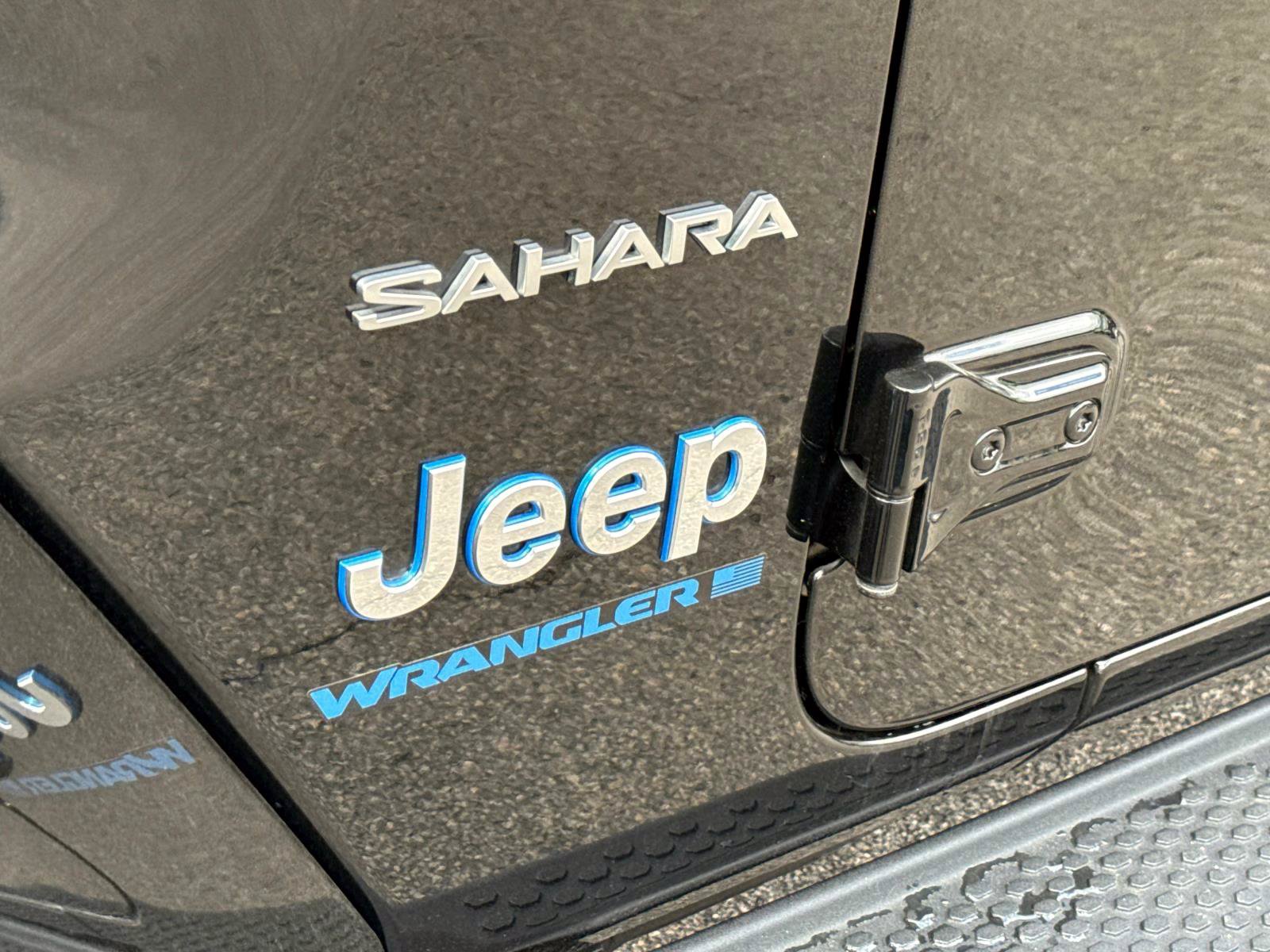 Used 2023 Jeep Wrangler Unlimited Sahara w/ Cold Weather Group AWD/4WD image 6