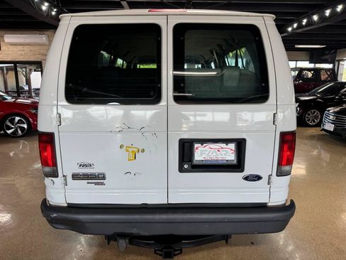Used 2006 Ford E-350 and Econoline 350 XL RWD image 6