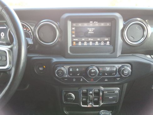 Used 2021 Jeep Wrangler Unlimited Sahara image 16