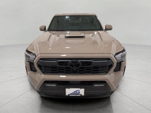 Used 2026 Toyota Tacoma TRD Sport w/ TRD Sport Premium Package AWD/4WD image 13