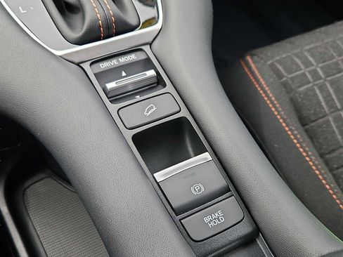 Certified 2024 Honda HR-V Sport image 9