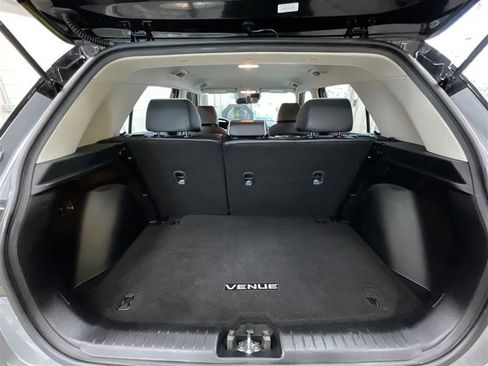 Used 2022 Hyundai Venue Limited FWD image 22