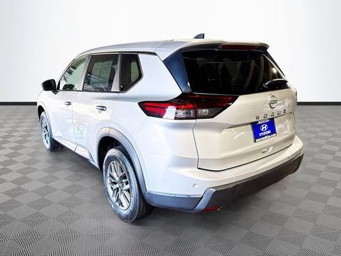 Used 2024 Nissan Rogue S FWD image 5