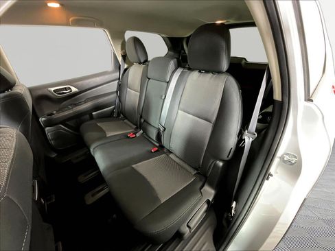 Used 2018 Nissan Pathfinder SV AWD/4WD image 22