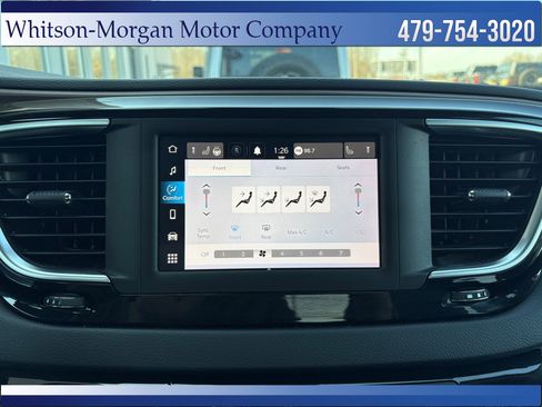 Used 2023 Chrysler Voyager LX image 27