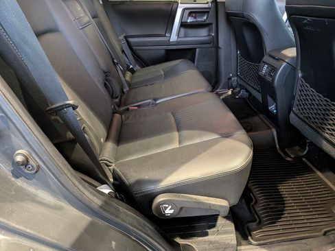 Used 2024 Toyota 4Runner Limited AWD/4WD image 27