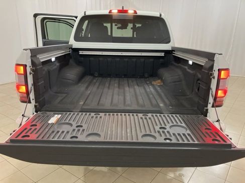 Used 2024 Nissan Frontier SV w/ SV Convenience Package image 20