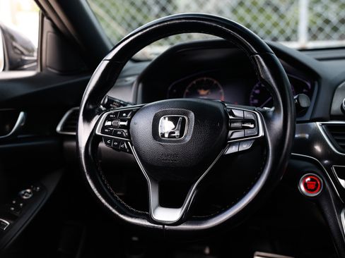 Used 2018 Honda Accord Sport image 29