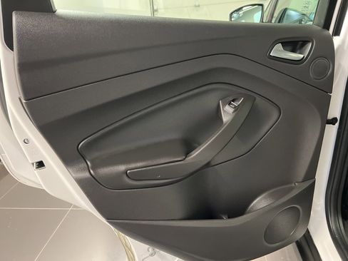 Used 2015 Ford C-MAX Energi SEL w/ Equipment Group 302A image 32