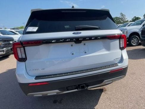 New 2026 Ford Explorer Active w/ Active Comfort Package AWD/4WD image 3