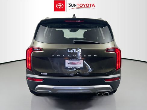 Used 2022 Kia Telluride S image 5