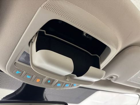 Used 2021 Ford Edge Titanium w/ Class II Trailer Tow Package image 64