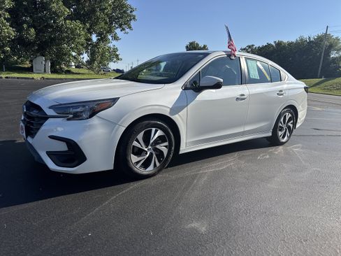 Used 2023 Subaru Legacy Premium AWD/4WD image 2