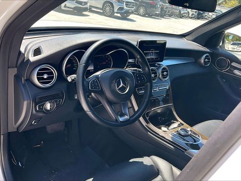Used 2019 Mercedes-Benz GLC 300 4MATIC image 18