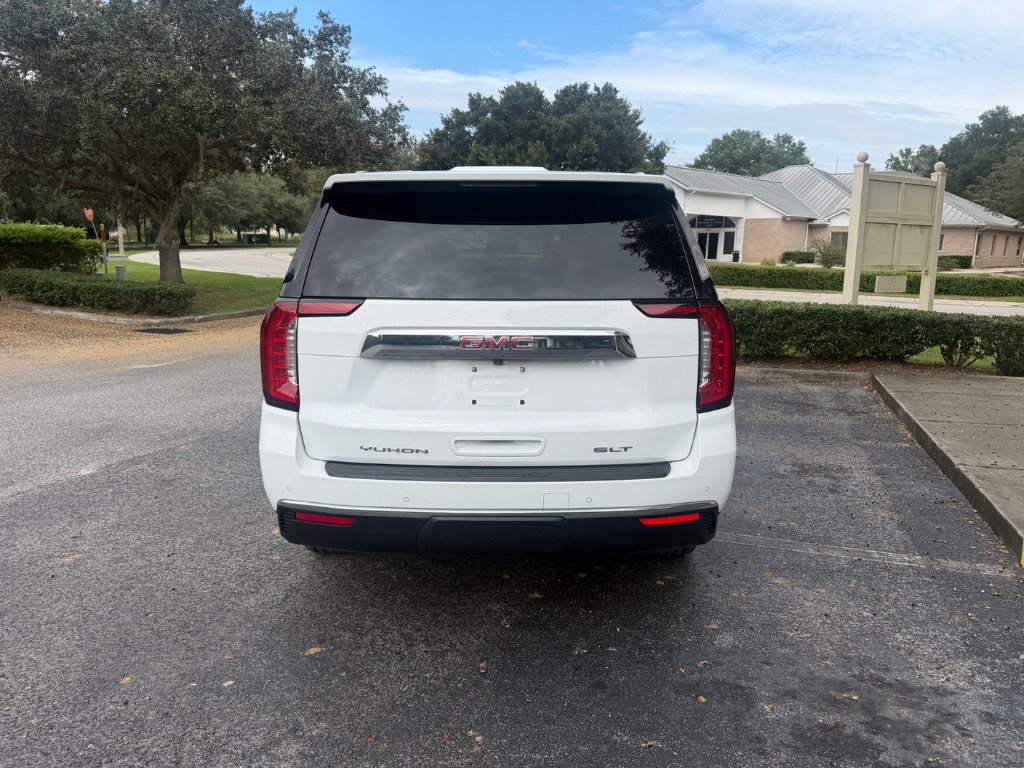Used 2024 GMC Yukon SLT w/ SLT Luxury Package AWD/4WD image 9