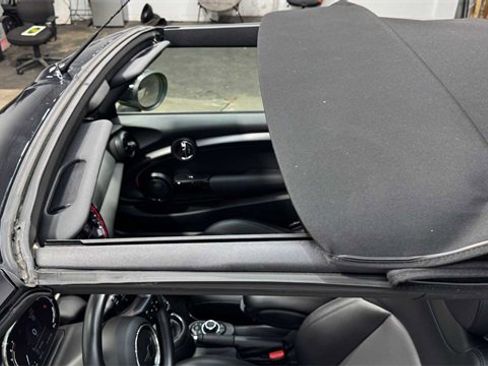 Used 2022 MINI Cooper S image 32