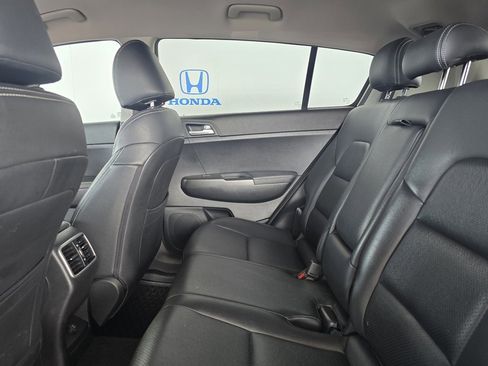 Used 2021 Kia Sportage LX image 13