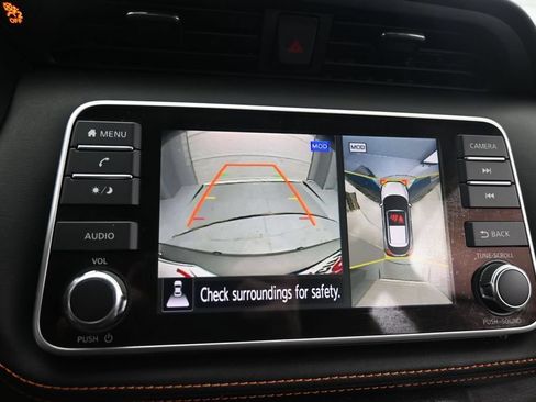 Used 2020 Nissan Kicks SR w/ SR Premium Package FWD image 18