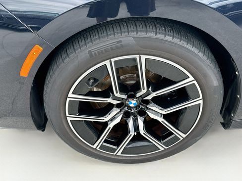 Used 2023 BMW 740i RWD image 34