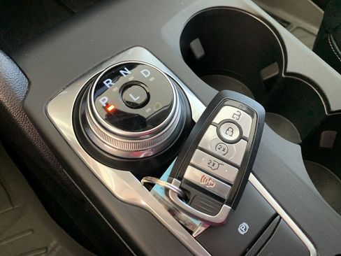 Used 2021 Ford Escape SEL image 29