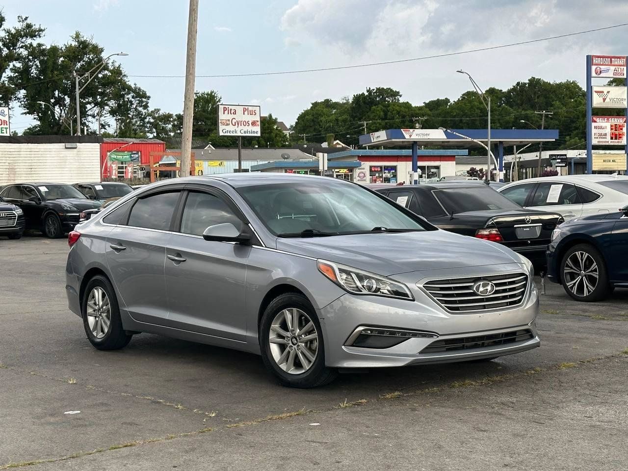 Used 2015 Hyundai Sonata SE FWD image 3