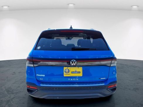 Used 2025 Volkswagen Taos SE AWD/4WD image 10