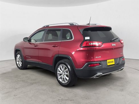 Used 2017 Jeep Cherokee Limited image 3