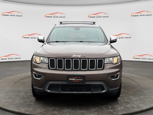 Used 2018 Jeep Grand Cherokee Limited w/ Trailer Tow Group IV image 3