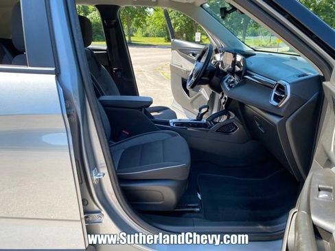 Used 2024 Chevrolet TrailBlazer LT w/ Convenience Package AWD/4WD image 17