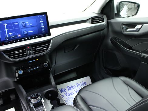 New 2026 Ford Escape SE w/ PHEV Premium Package image 19