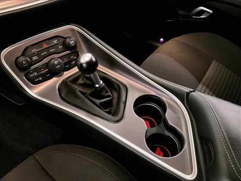 Used 2022 Dodge Challenger R/T Scat Pack RWD image 16