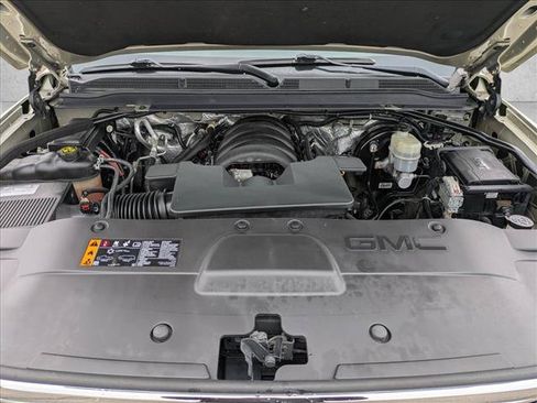 Used 2017 GMC Yukon Denali w/ Open Road Package AWD/4WD image 25