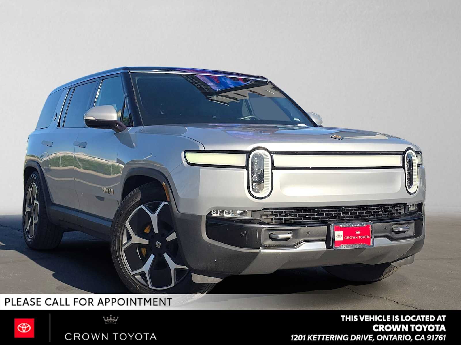 Used 2023 Rivian R1S Adventure Quad AWD/4WD image 1