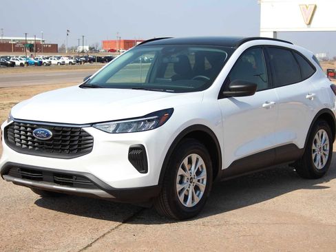 New 2026 Ford Escape Active w/ Cold Weather Package FWD image 3