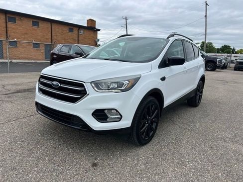 Certified 2019 Ford Escape SE AWD/4WD image 26