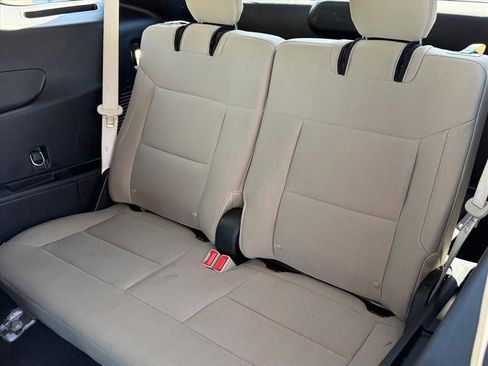 Used 2023 Ford Explorer XLT image 14