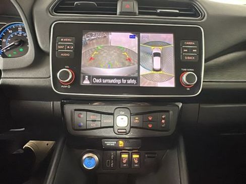 Used 2022 Nissan Leaf SV w/ SV Technology Package FWD image 24