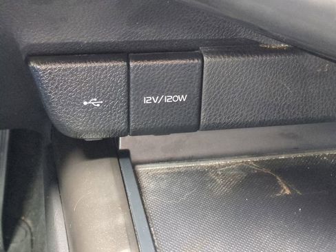 Certified 2021 Toyota Camry SE image 21