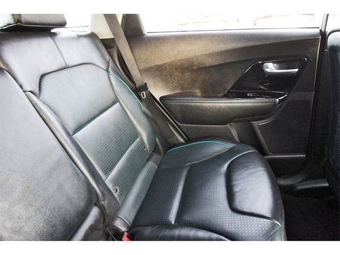Used 2019 Kia Niro EX Premium image 10