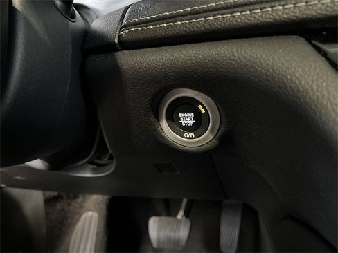 Used 2025 Chrysler Pacifica Limited w/ Trailer Tow Group image 17