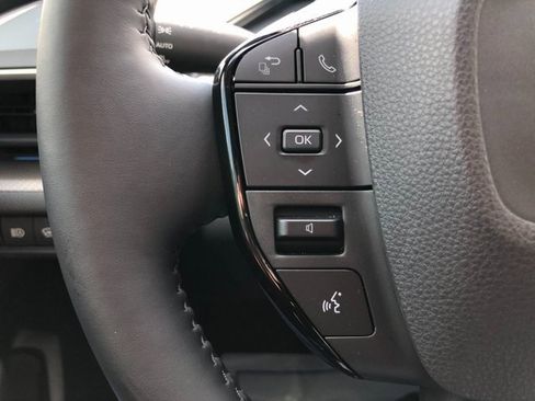 Used 2024 Toyota Prius XLE image 11