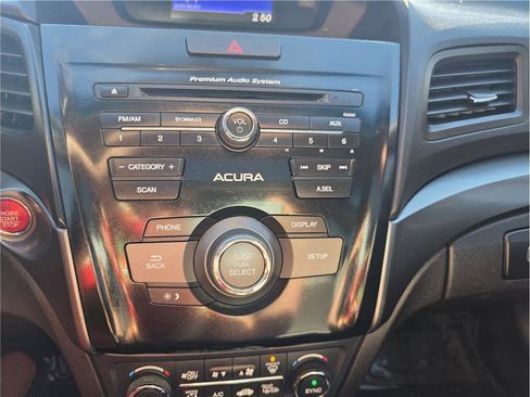 Used 2014 Acura ILX w/ Premium Package image 20