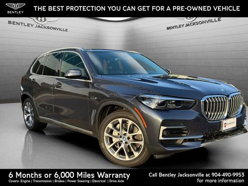 Used 2022 BMW X5 xDrive45e w/ Climate Comfort Package image 1