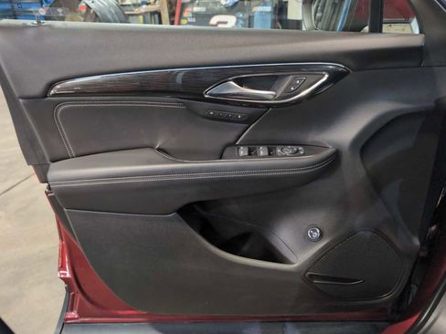 Used 2023 Buick Envision Essence image 23