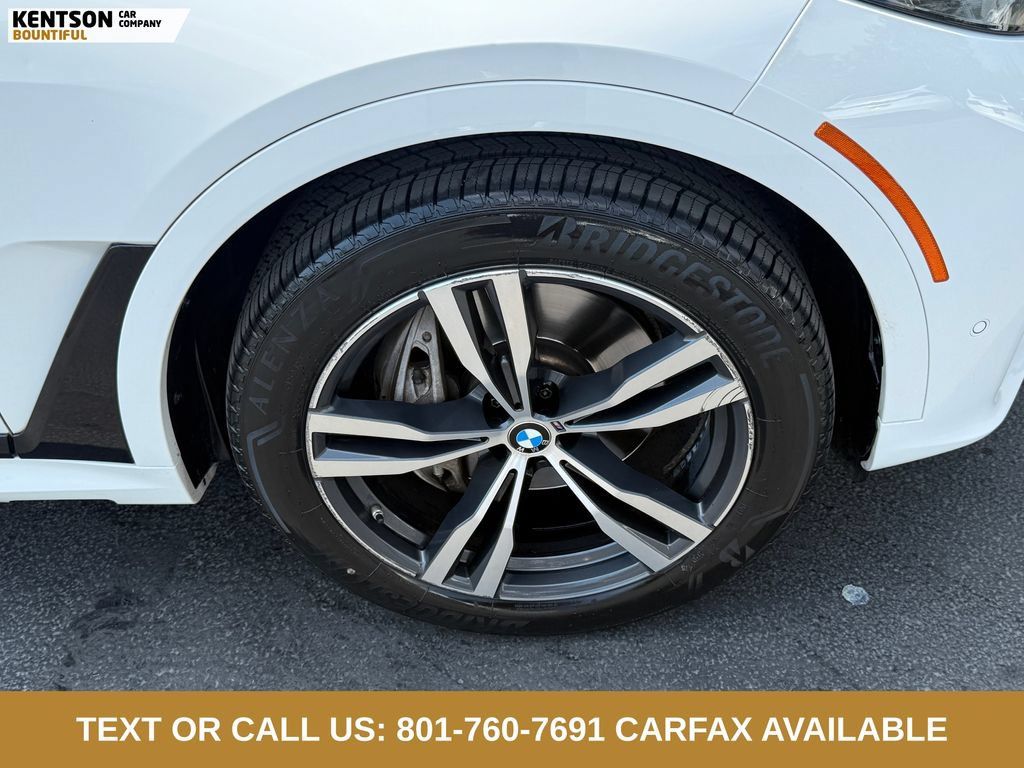 Used 2022 BMW X7 xDrive40i w/ M Sport Package AWD/4WD image 13