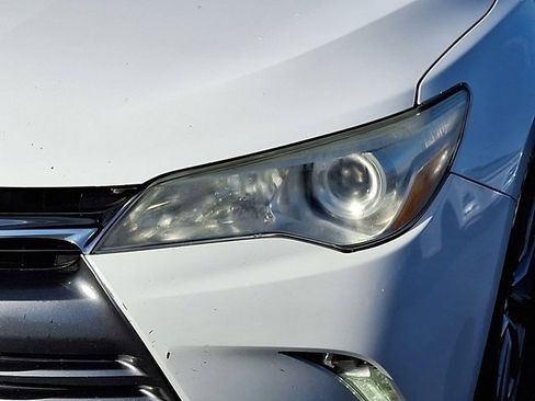 Used 2015 Toyota Camry XLE image 11